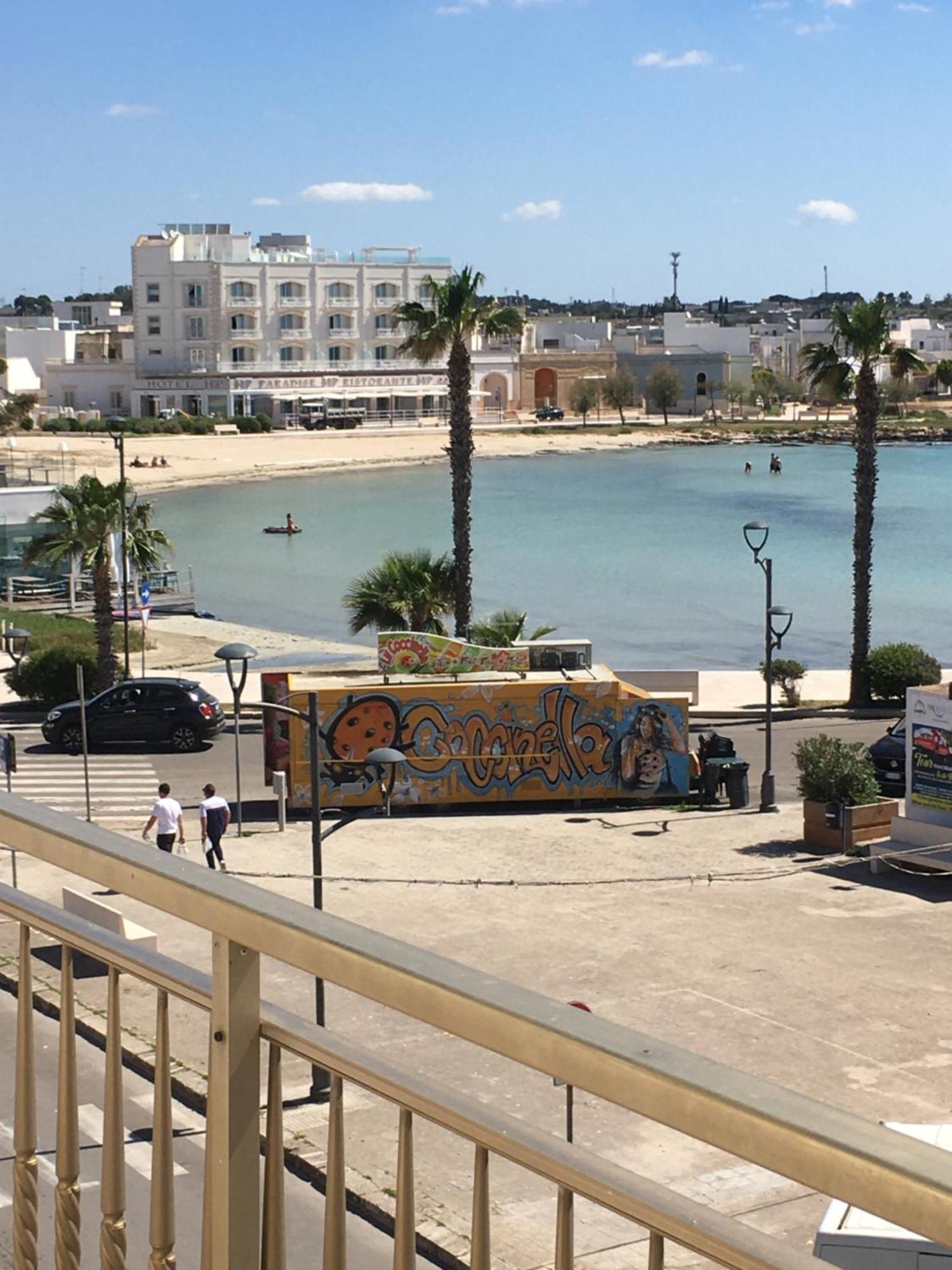 Delia Apartment Porto Cesareo Bagian luar foto